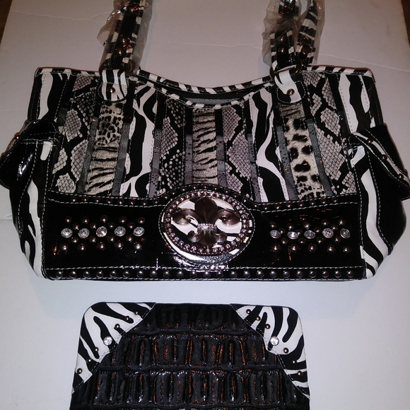 Black and white zebra print handbag - Picture 7 of 10